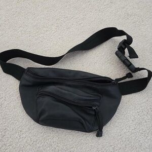 Go-to belt bag/fanny pack!!